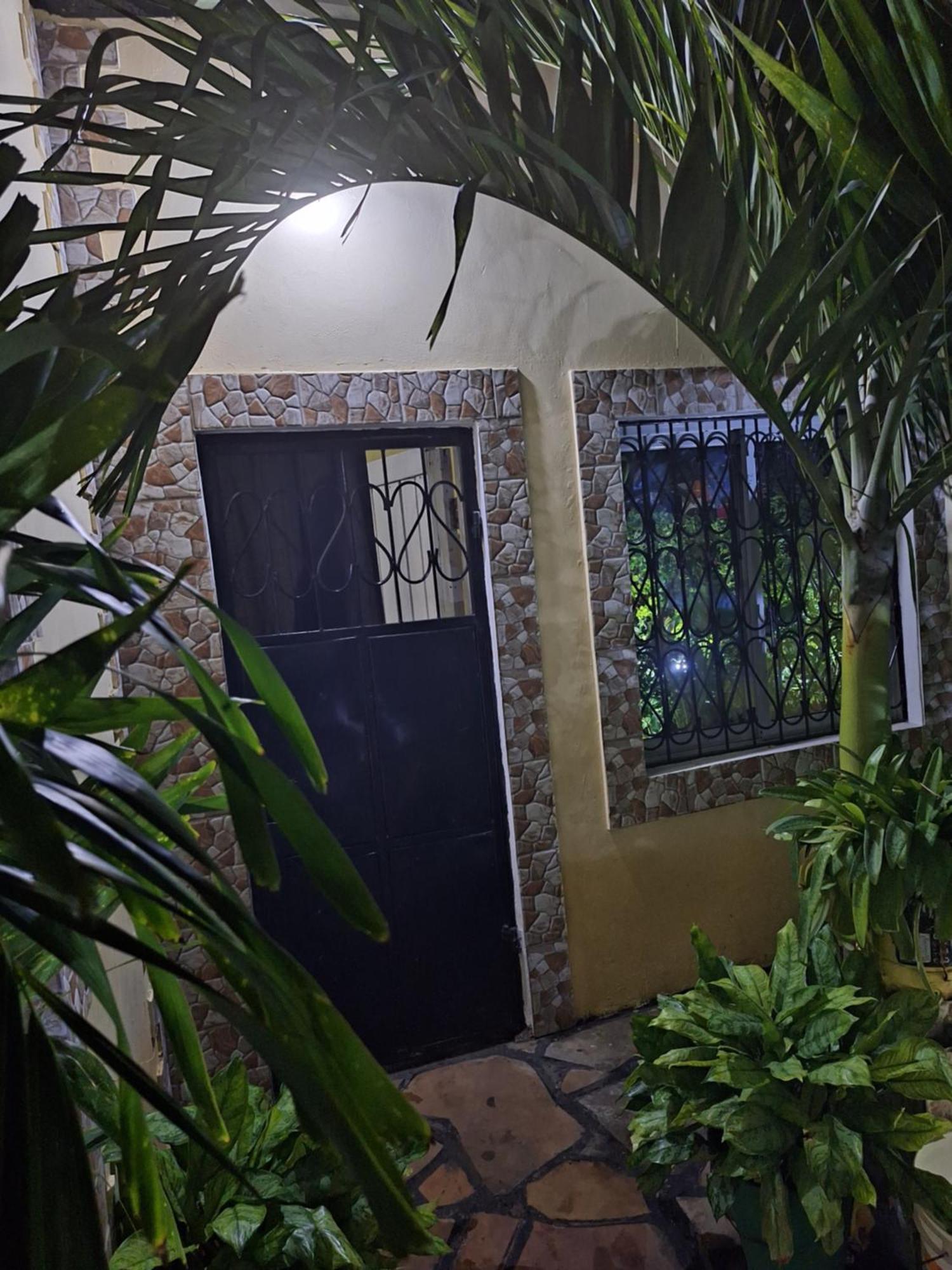 Mount Zion Guest House, Mtwapa Mtomondoni Mombasa Eksteriør billede